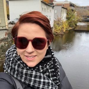 Meet your Posher, Jessica